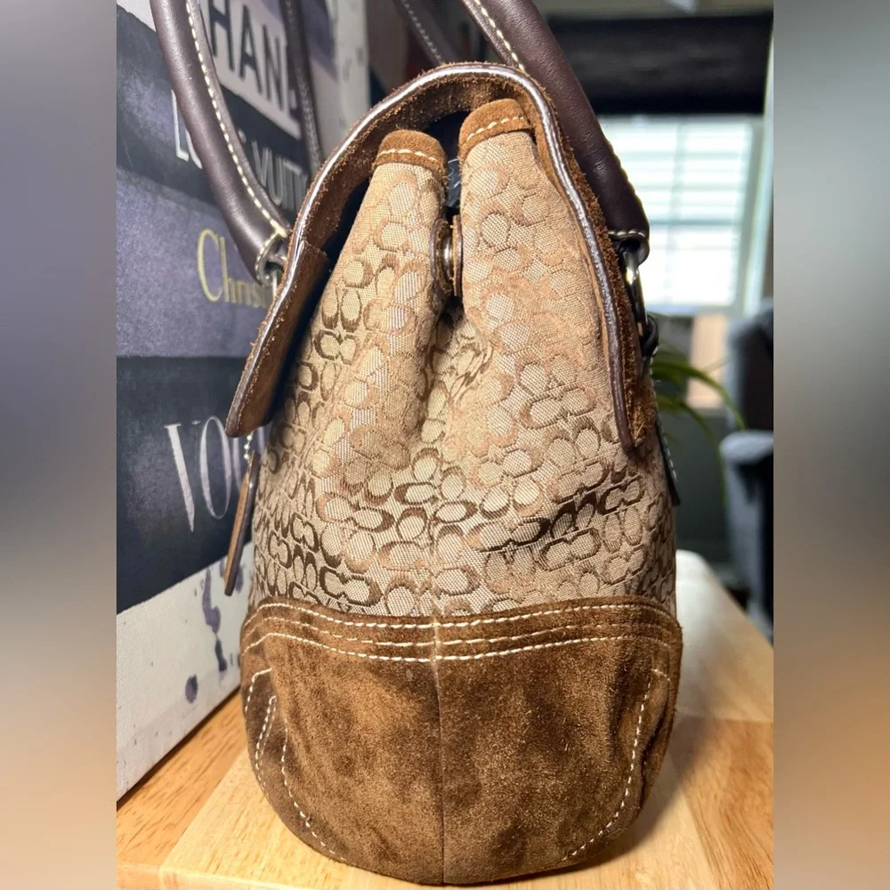 ❣️SALE❣️COACH Vintage SoHo Suede Leather & Jacquard Canvas, Gorgeous Condition - Picture 4 of 15